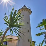 Marine Escape - Seaside Tranquility * بيبيوني