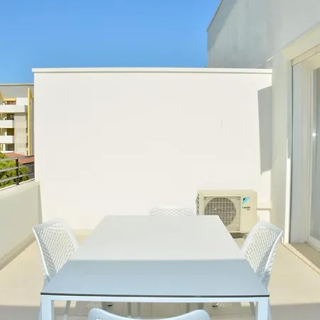 Marine Escape - Seaside Tranquility Apartamento